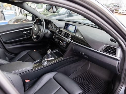 Used 2017 BMW 330i xDrive Sedan w/ Premium Package image 30