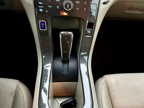 Used 2015 Chevrolet Volt Premium w/ Premium Trim Package image 24