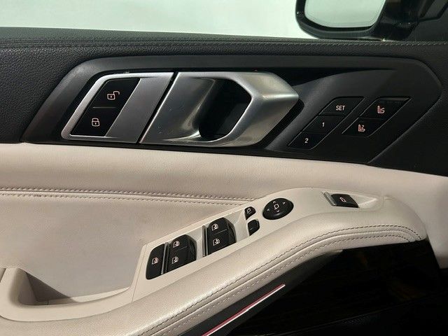 Used 2020 BMW X5 xDrive40i w/ Luxury Seating Package AWD/4WD image 8