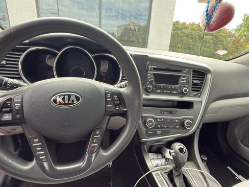 Used 2013 Kia Optima LX FWD image 6