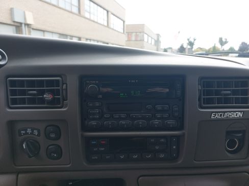 Used 2003 Ford Excursion Eddie Bauer image 14