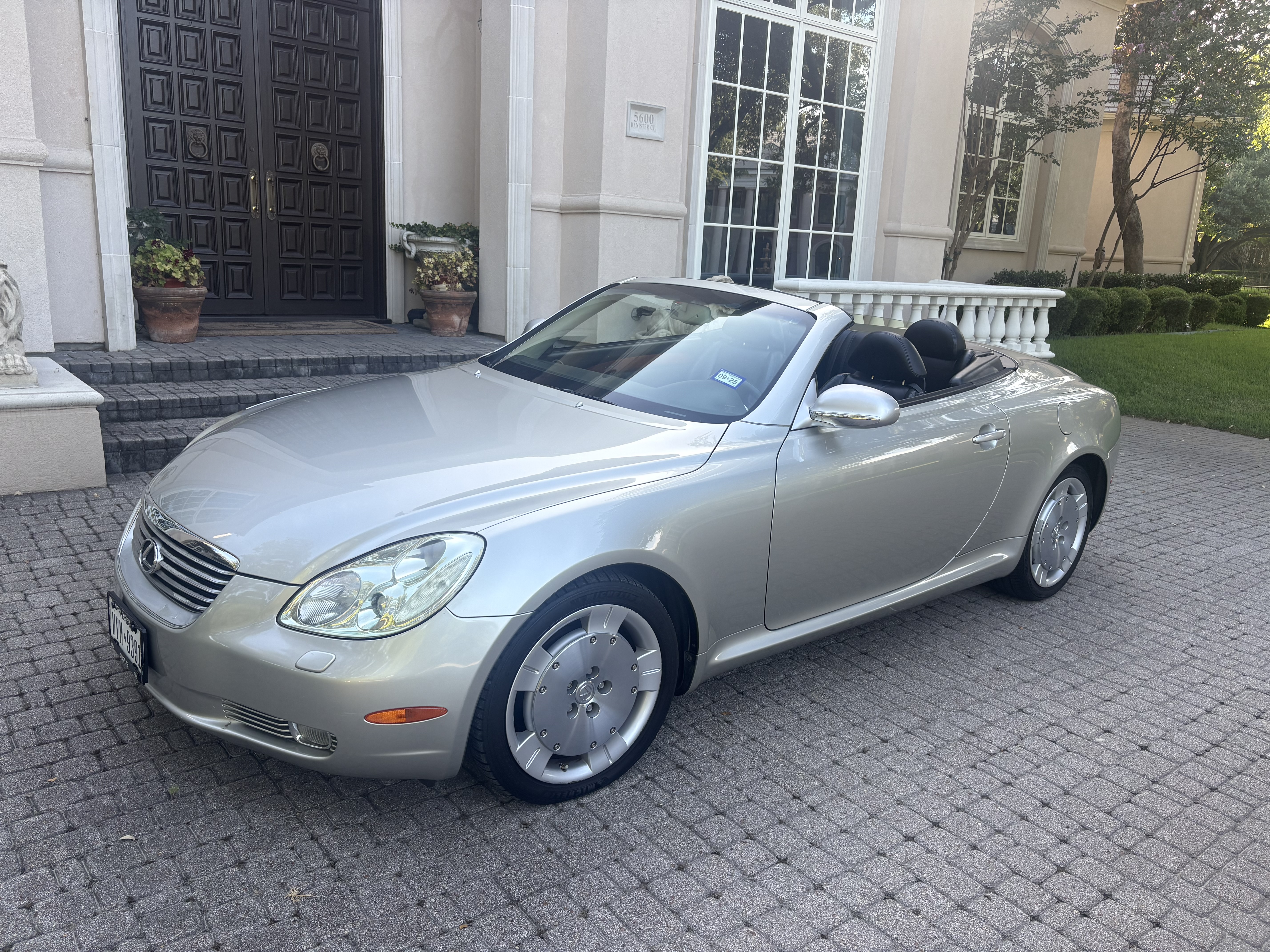 Used 2002 Lexus SC 430 Convertible RWD image 11
