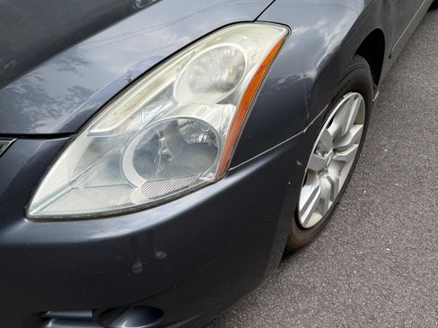 Used 2010 Nissan Altima 2.5 S FWD image 4