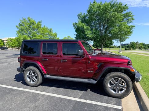 Used 2021 Jeep Wrangler Unlimited Sahara w/ Safety Group AWD/4WD image 1