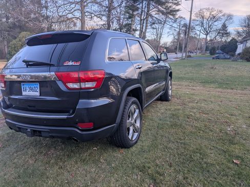 Used 2013 Jeep Grand Cherokee Overland w/ Advance Technology Group image 8