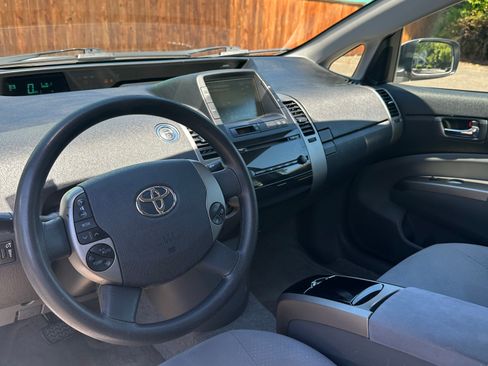Used 2009 Toyota Prius Touring FWD image 9