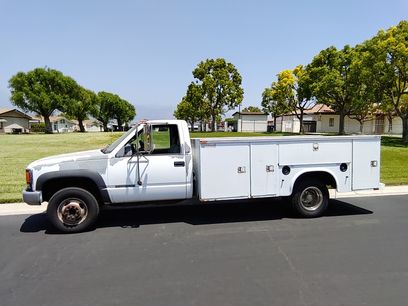 Used 1999 GMC Sierra 3500 SL w/ Cold-Climate Pkg