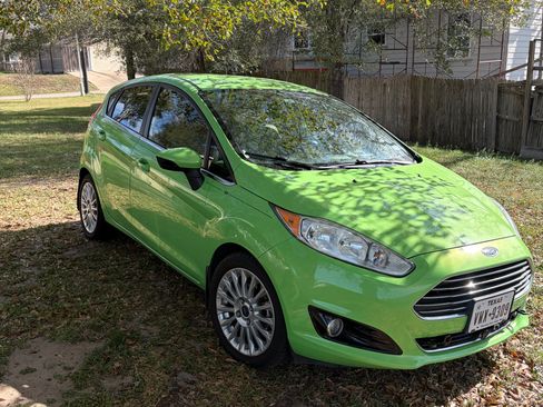 Used 2014 Ford Fiesta Titanium w/ Exterior Protection Package image 8