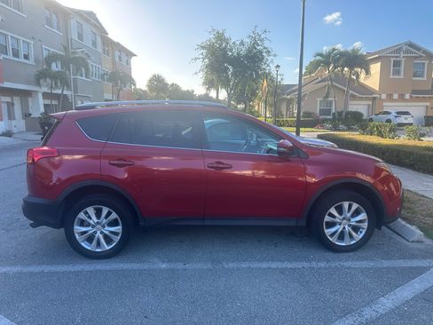 Used 2015 Toyota RAV4 Limited w/ Technology Package image 8