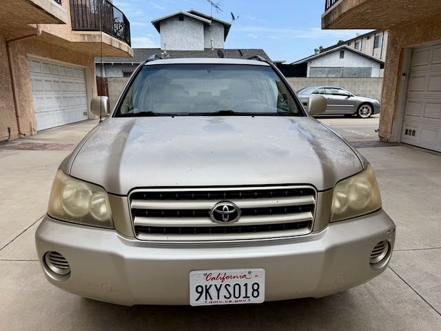 Used 2002 Toyota Highlander 2WD V6 w/ Appearance Pkg image 2