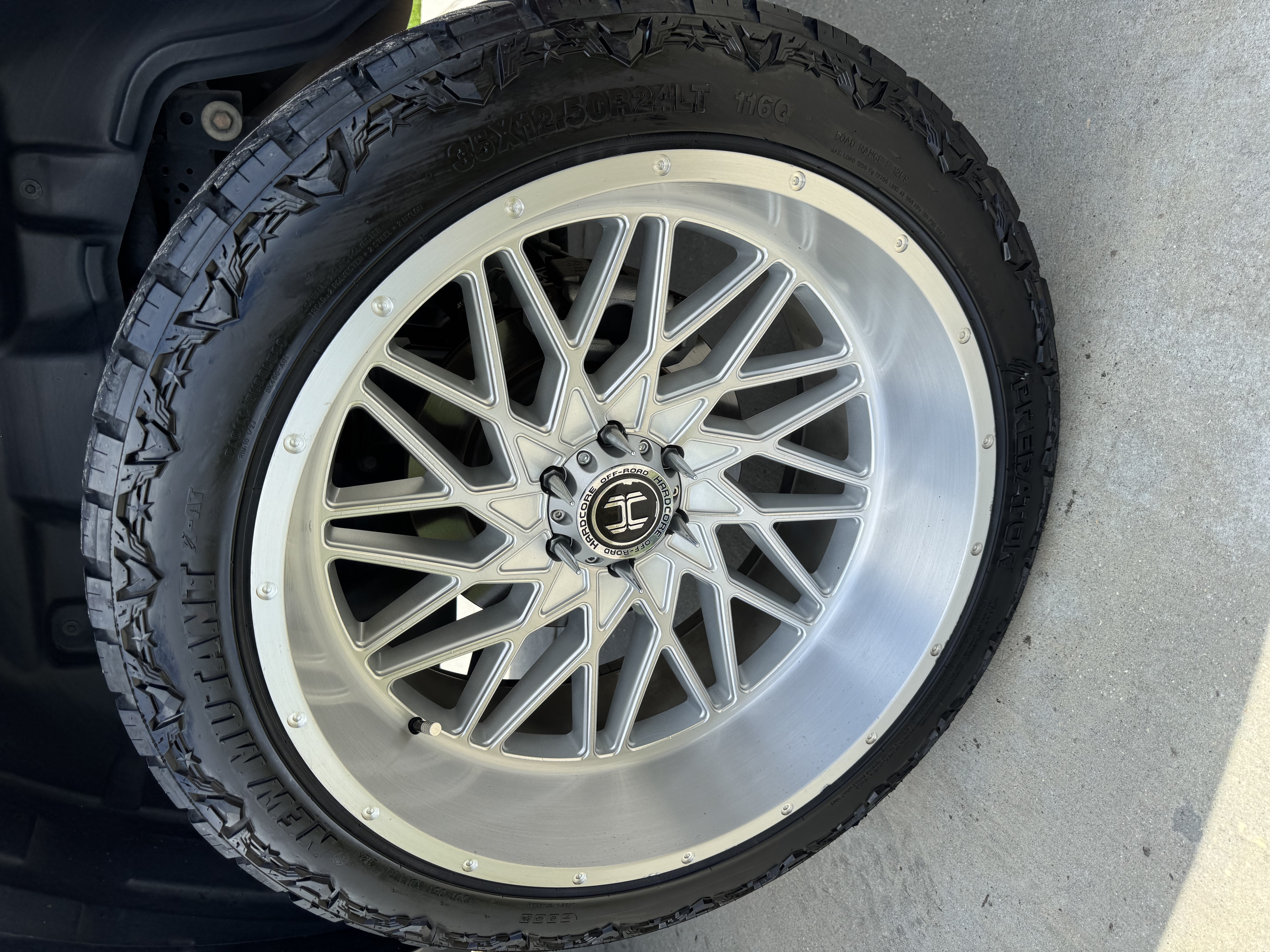Used 2024 RAM 1500 Limited AWD/4WD image 5