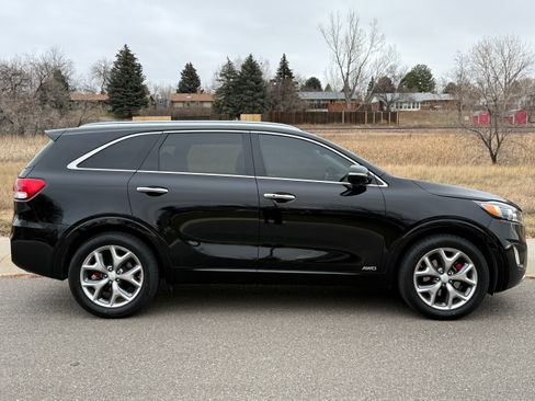Used 2016 Kia Sorento SX image 4