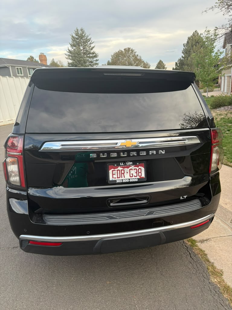 Used 2022 Chevrolet Suburban LT RWD image 13