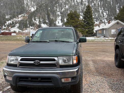 Used 1999 Toyota 4Runner SR5 AWD/4WD image 1
