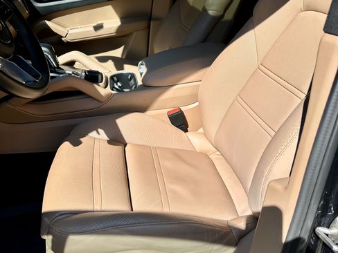 Used 2019 Porsche Cayenne AWD/4WD image 16