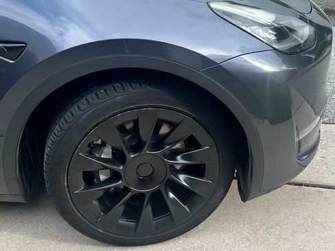 Used 2022 Tesla Model Y Long Range AWD/4WD image 14