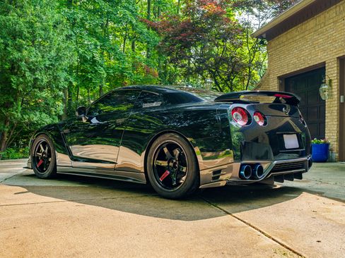 Used 2013 Nissan GT-R Premium image 8