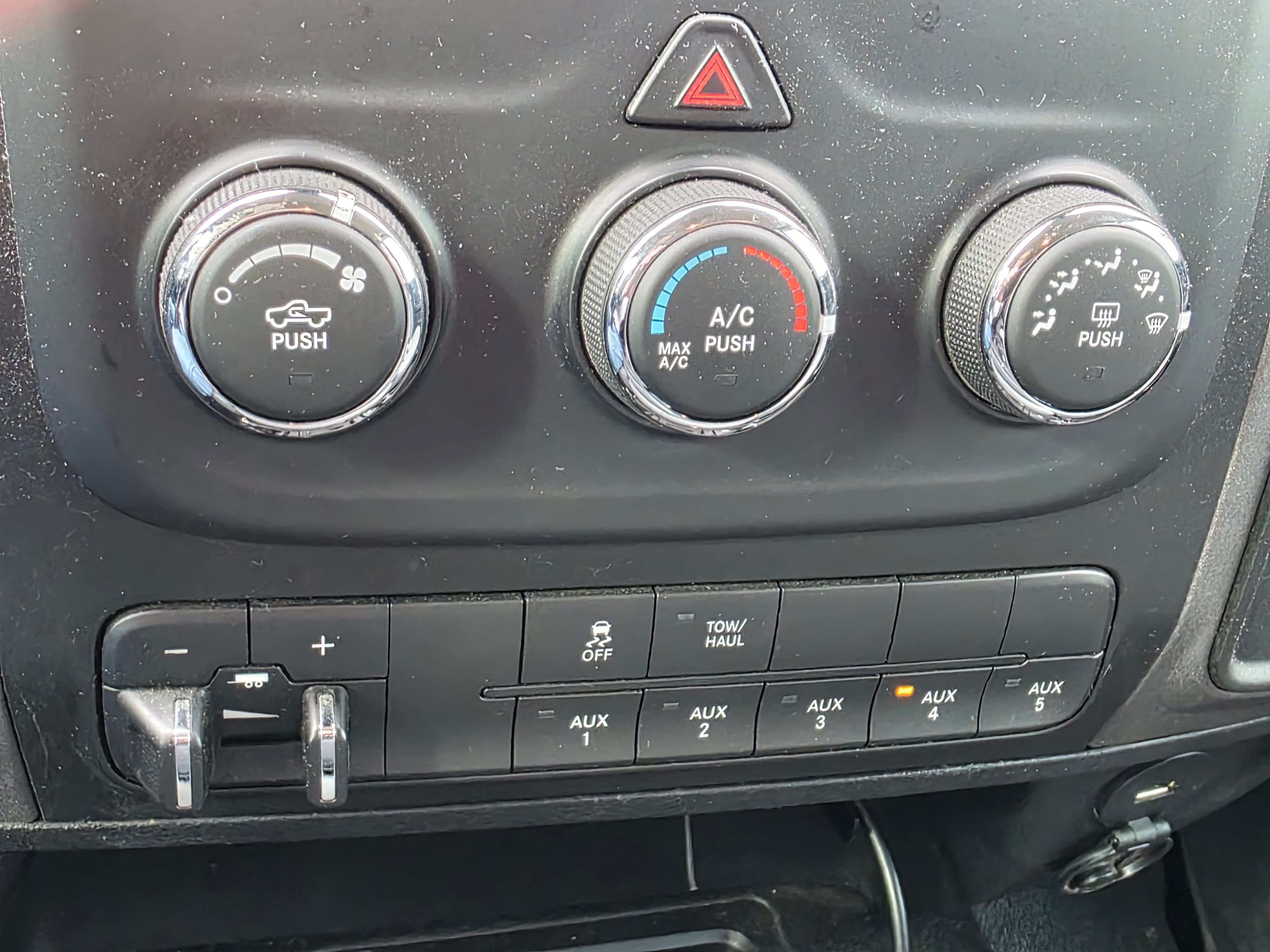Used 2018 RAM 3500 Tradesman w/ Popular Equipment Group AWD/4WD image 17
