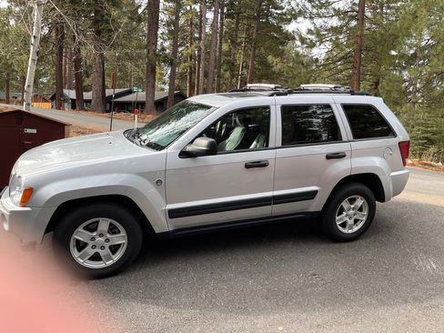 Used 2005 Jeep Grand Cherokee Laredo image 10