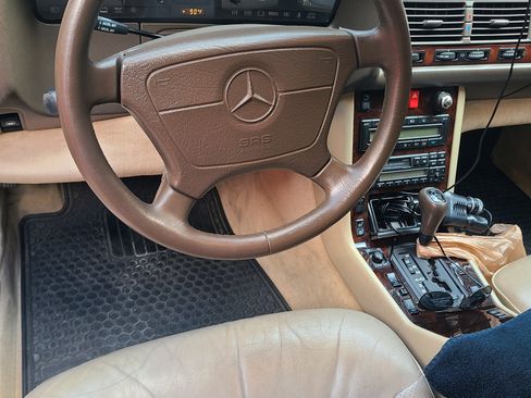 Used 1997 Mercedes-Benz S 500 Sedan image 2
