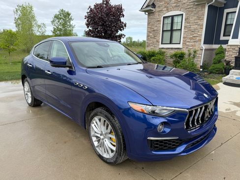 Used 2022 Maserati Levante GT AWD/4WD image 1