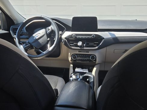 Used 2021 Ford Escape SE w/ Convenience Package image 8