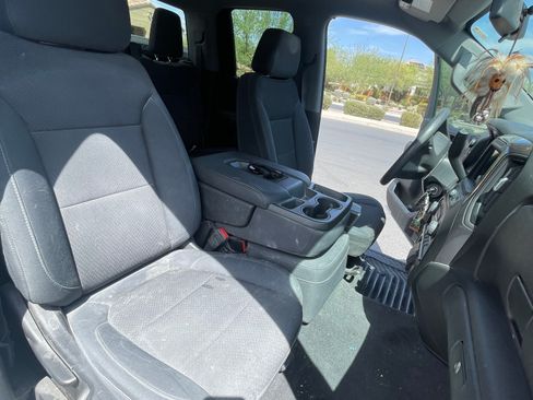 Used 2019 Chevrolet Silverado 1500 Custom Trail Boss w/ Custom Convenience Package AWD/4WD image 18