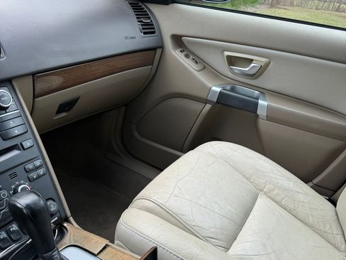 Used 2011 Volvo XC90 3.2 image 6