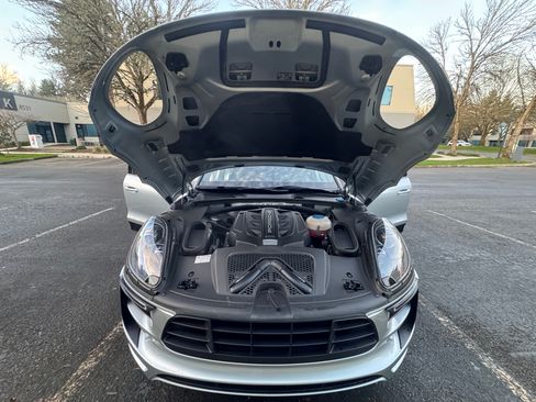 Used 2017 Porsche Macan GTS image 24