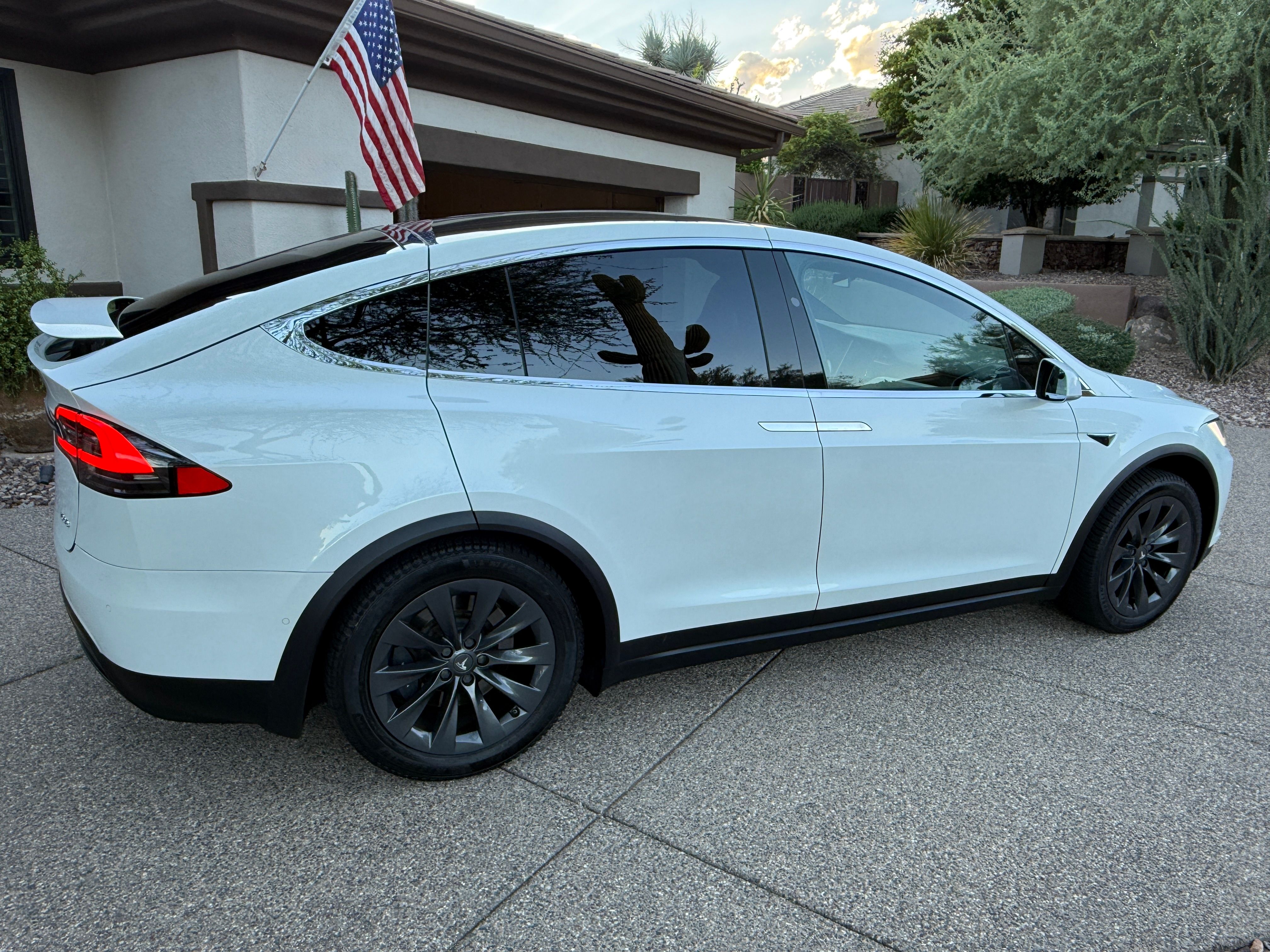 Used 2018 Tesla Model X 100D AWD/4WD image 14