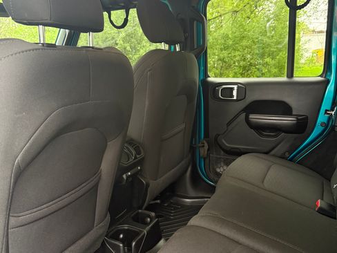 Used 2020 Jeep Wrangler Unlimited Sport S AWD/4WD image 13
