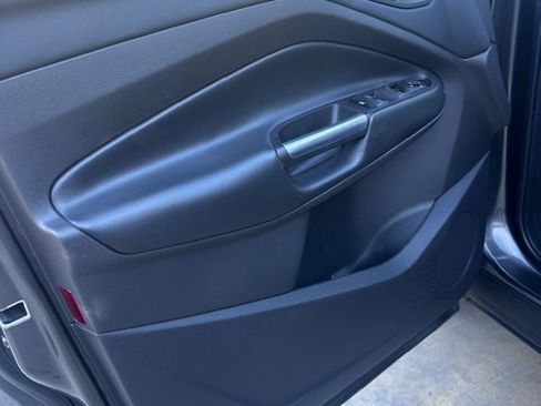 Used 2017 Ford Escape SE w/ Equipment Group 201A image 23