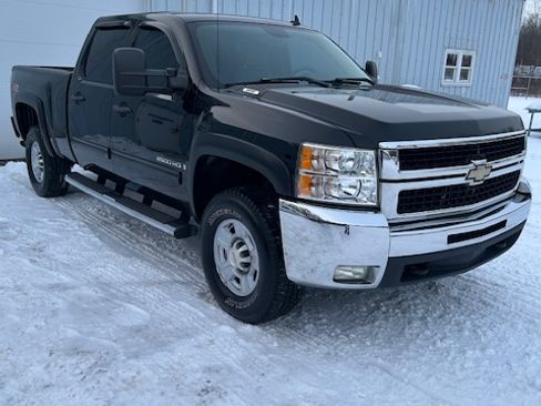 Used 2009 Chevrolet Silverado 2500 LT w/ Exterior Plus Package image 4