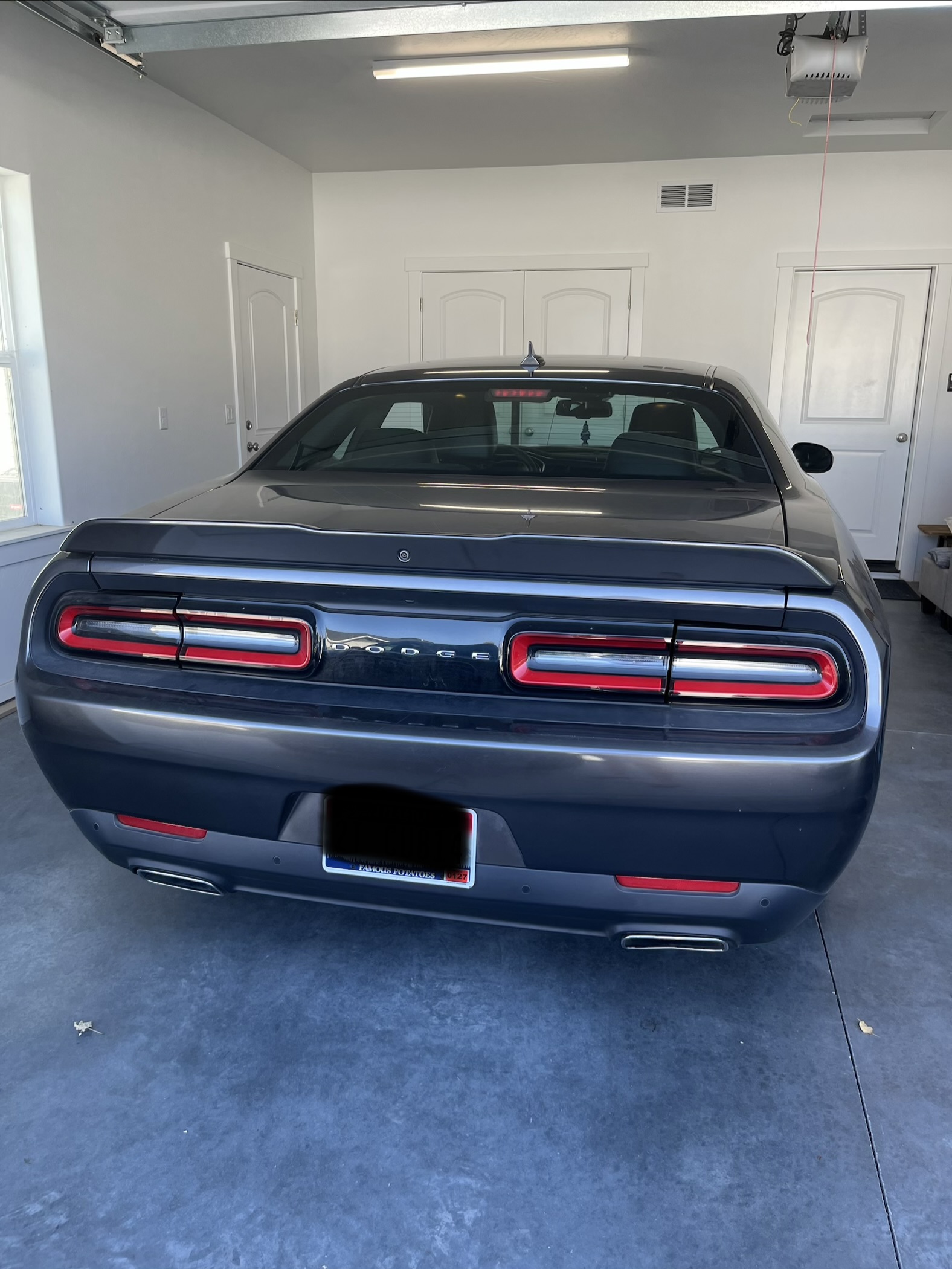 Used 2015 Dodge Challenger SXT Plus w/ Driver Convenience Group RWD image 2