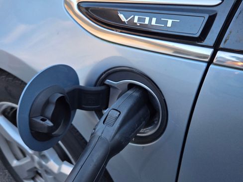 Used 2013 Chevrolet Volt Premium w/ Premium Trim Package image 15