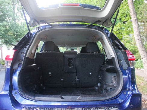 Used 2017 Nissan Rogue S AWD/4WD image 6