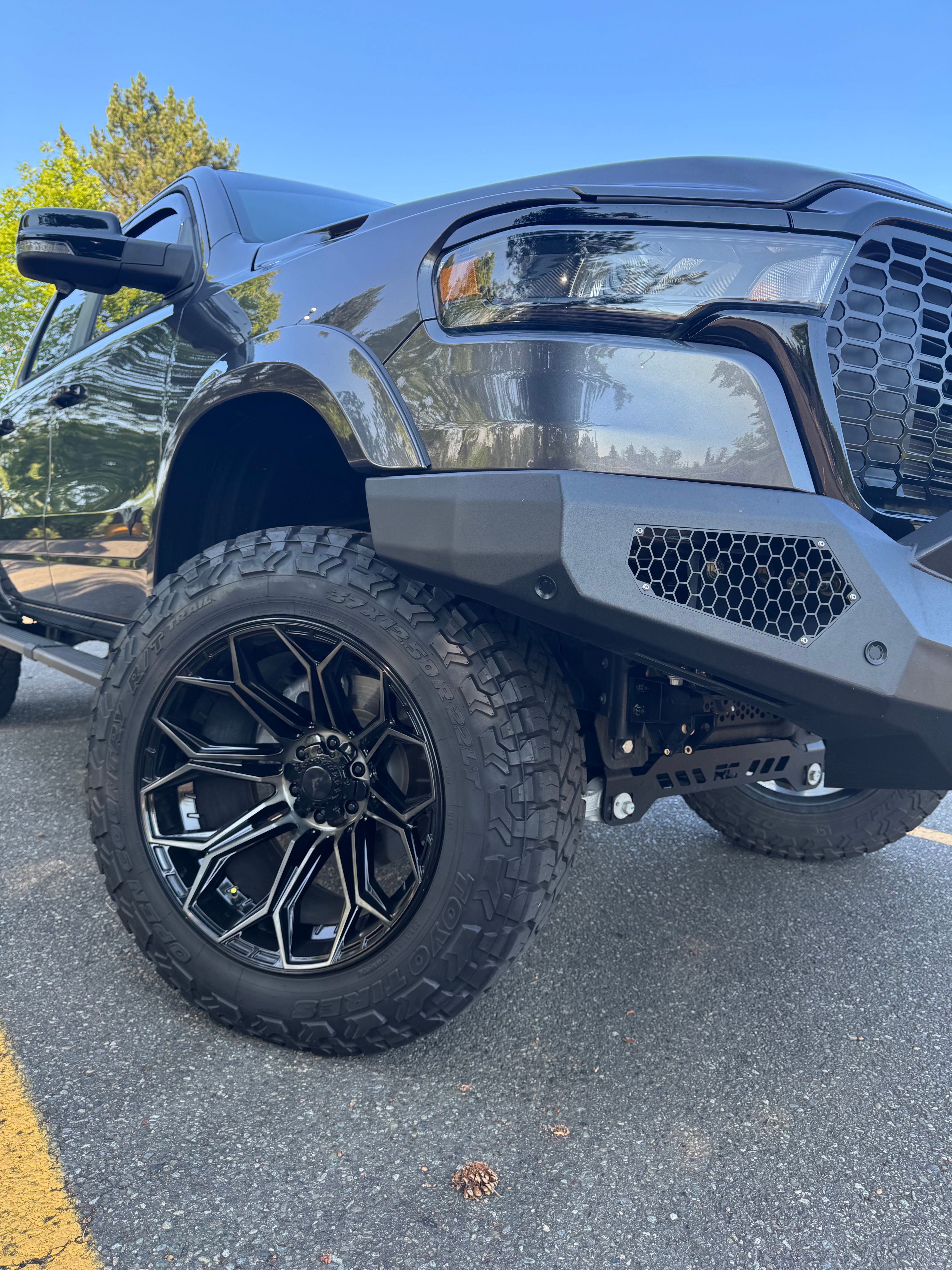 Used 2025 RAM 1500 Big Horn AWD/4WD image 1