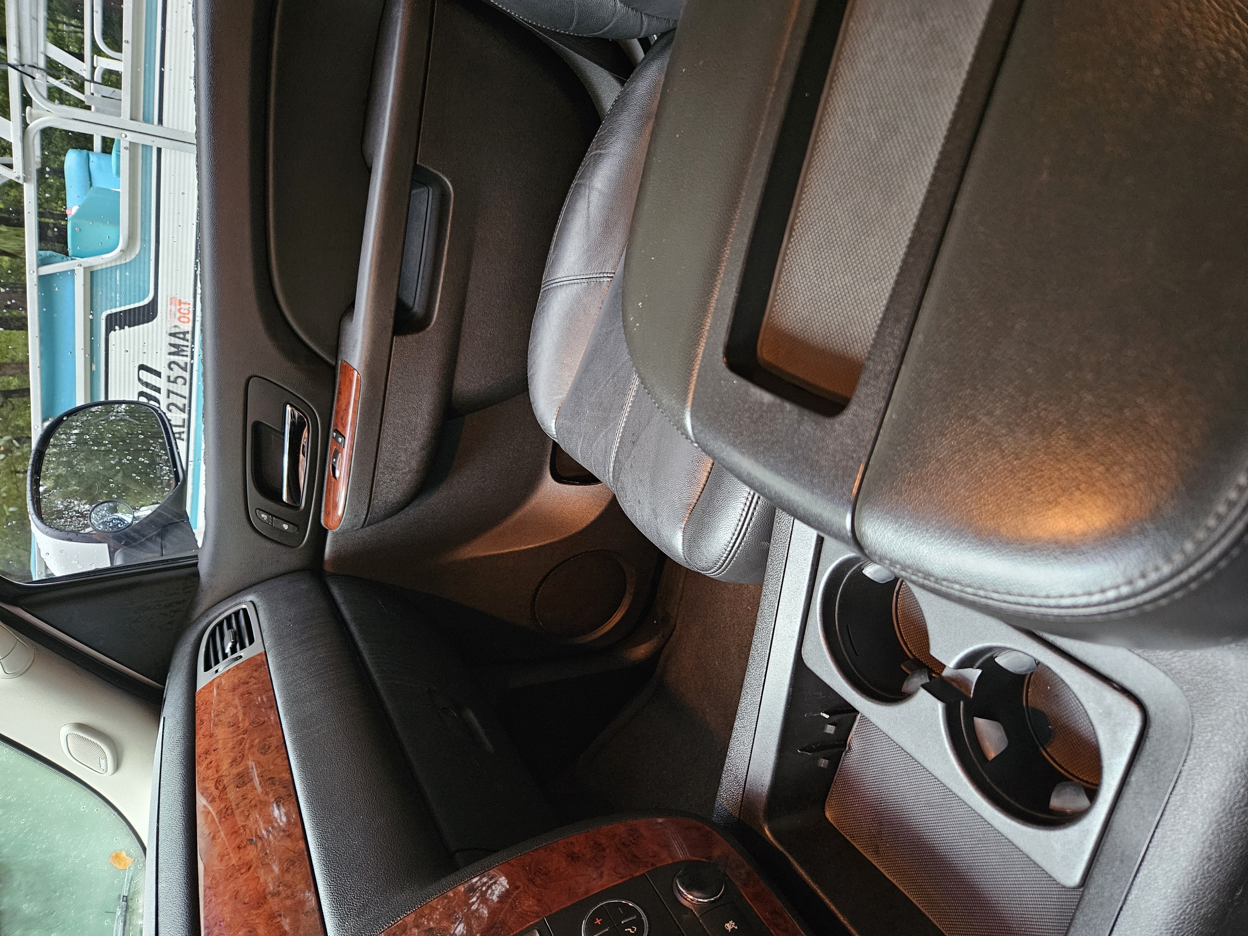 Used 2011 Chevrolet Avalanche LT w/ Luxury Package AWD/4WD image 23