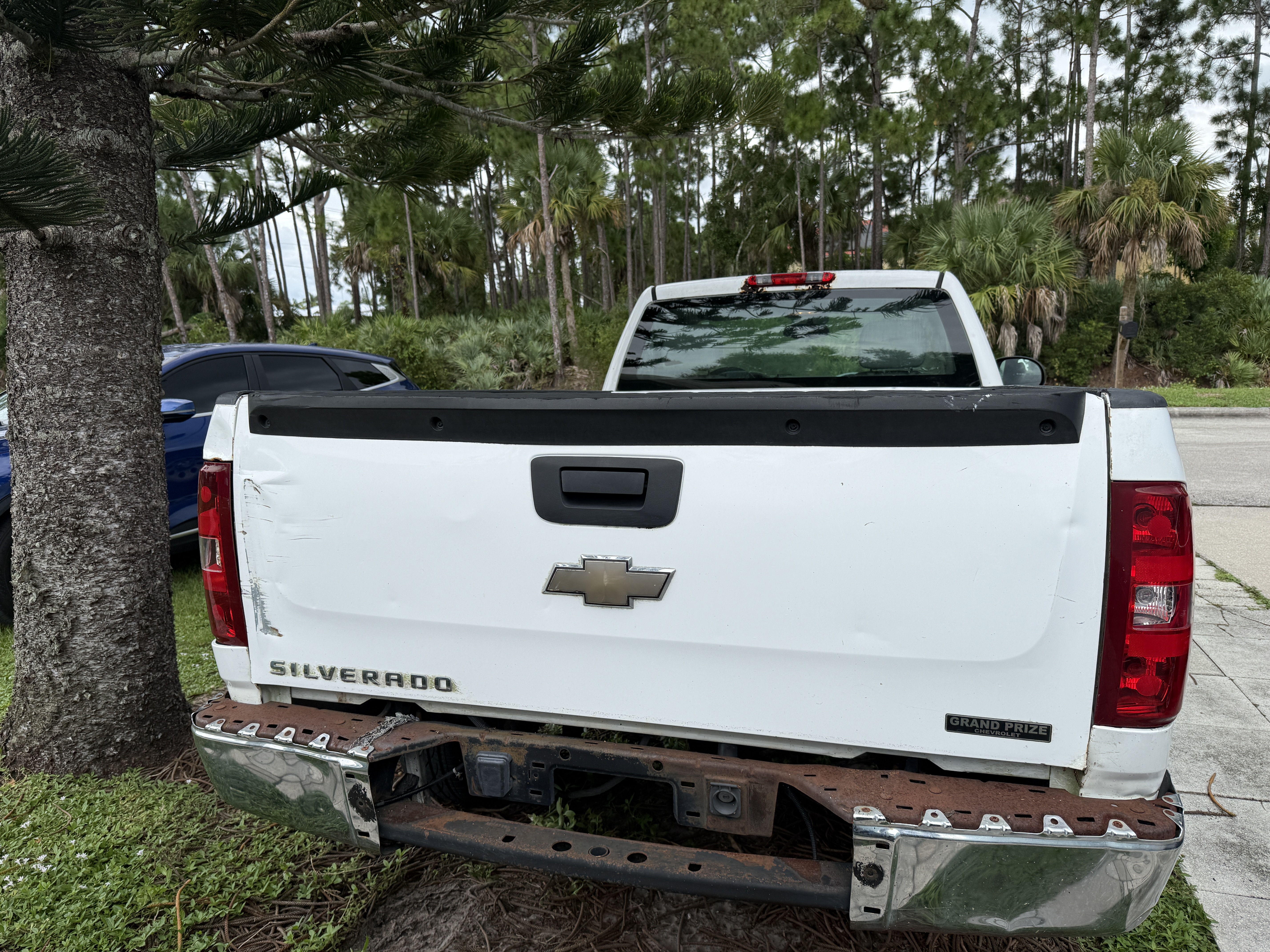 Used 2010 Chevrolet Silverado 1500 W/T RWD image 6