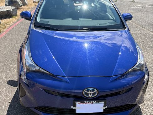 Used 2016 Toyota Prius Four w/ Advanced Technology Package FWD image 6