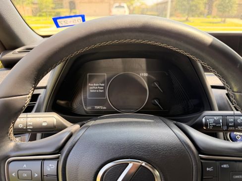 Used 2020 Lexus UX 250h w/ Premium Package AWD/4WD image 9