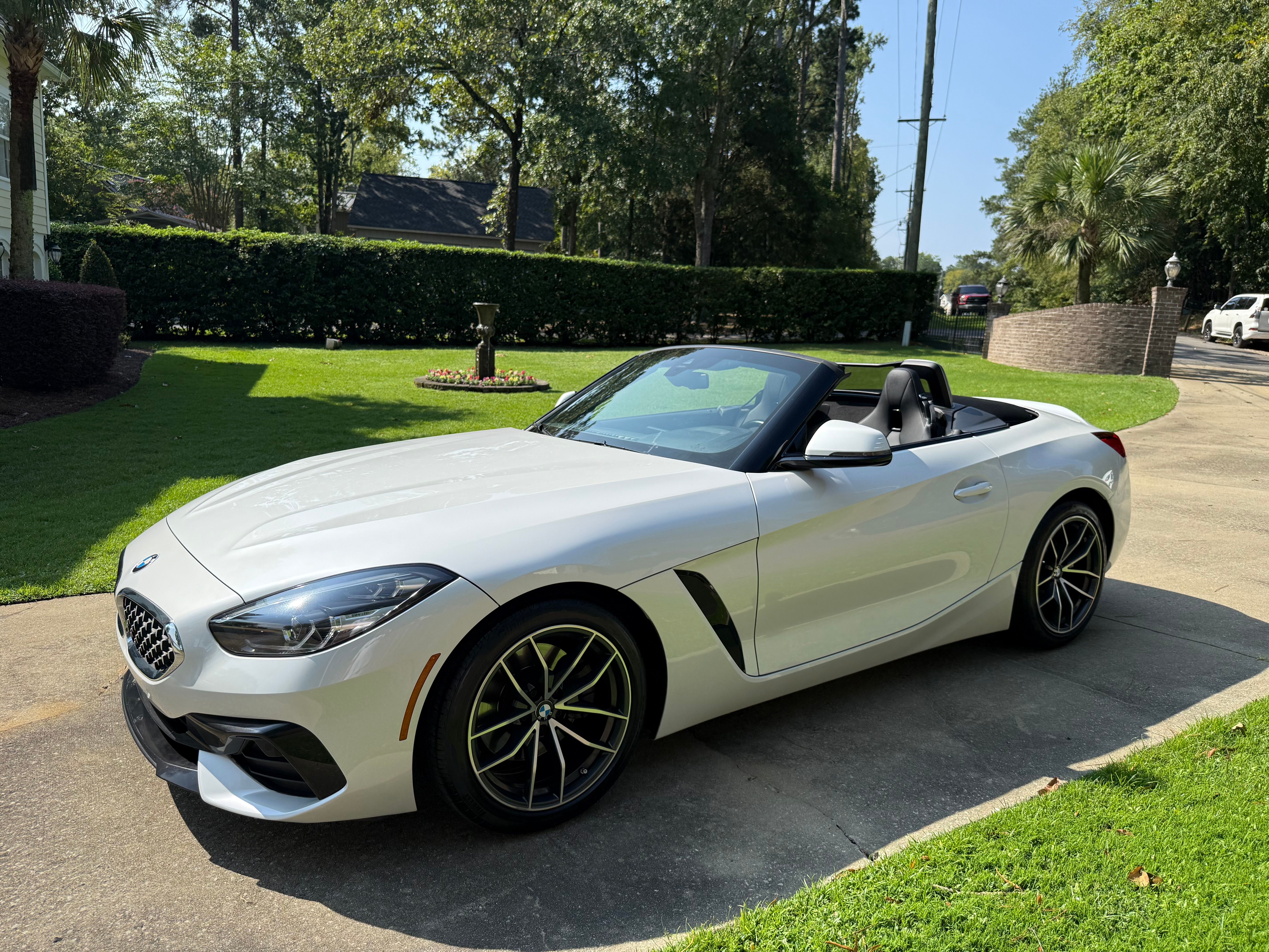 Used 2022 BMW Z4 sDrive30i RWD image 1