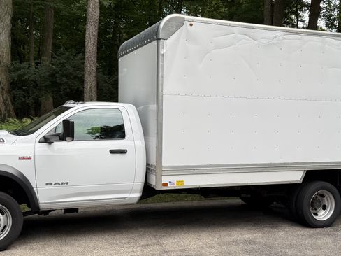 Used 2020 RAM 5500 Tradesman image 5