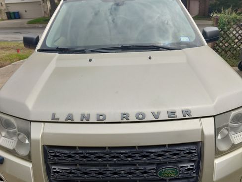 Used 2008 Land Rover LR2 SE image 5