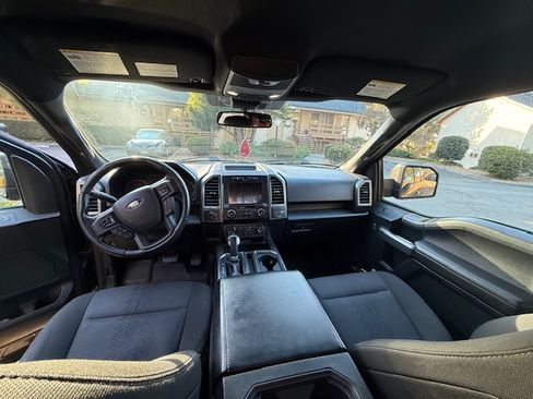 Used 2019 Ford F150 XLT w/ Equipment Group 302A Luxury image 11