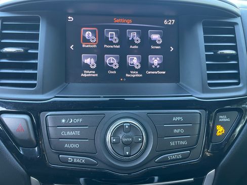 Used 2019 Nissan Pathfinder FWD image 13
