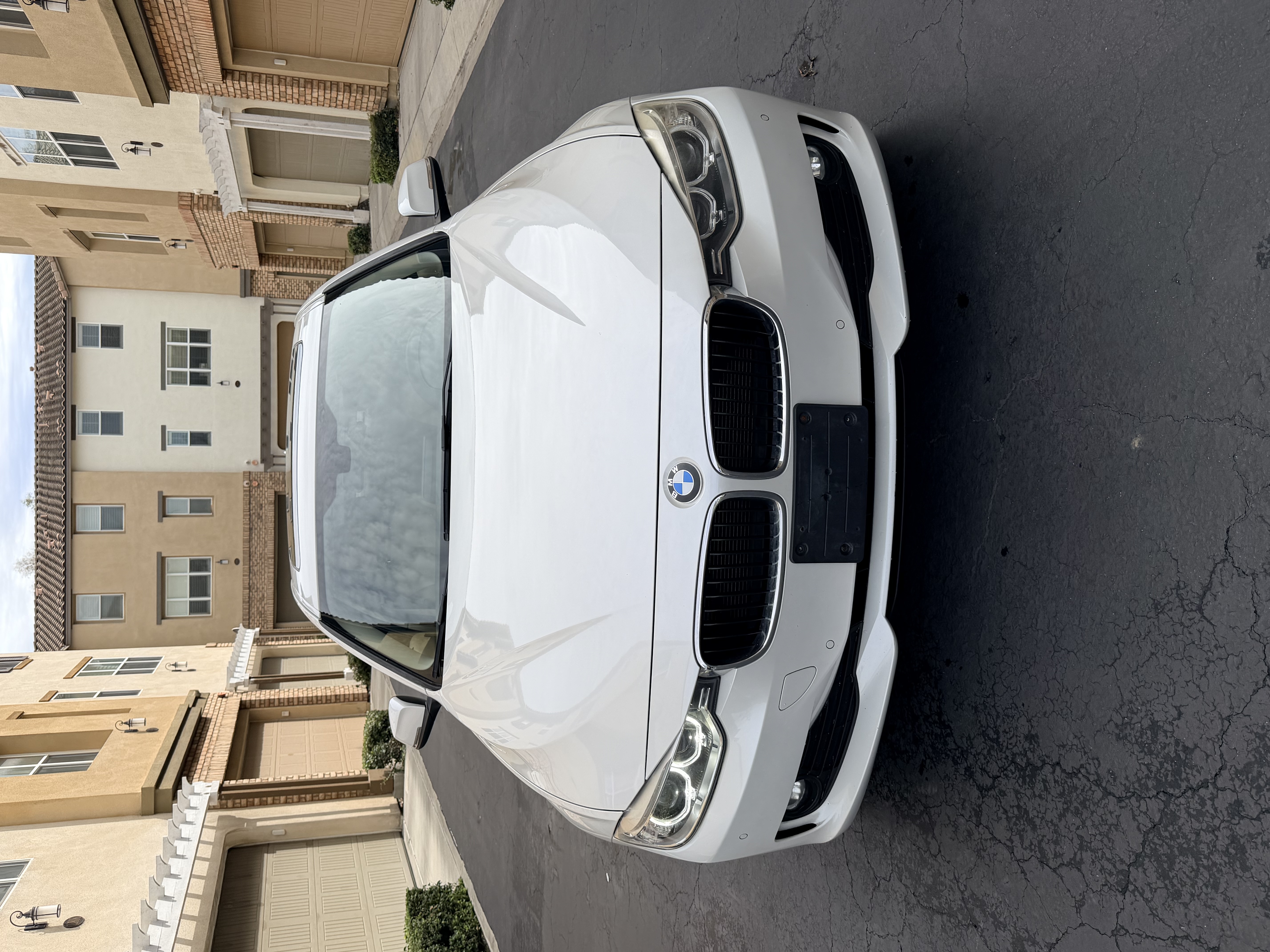 Used 2015 BMW 320i Sedan RWD image 4
