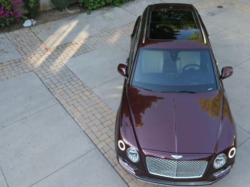 Used 2019 Bentley Bentayga AWD/4WD image 8