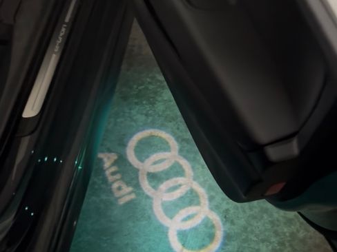 Used 2018 Audi A3 e-tron Premium w/ Sport Package image 20