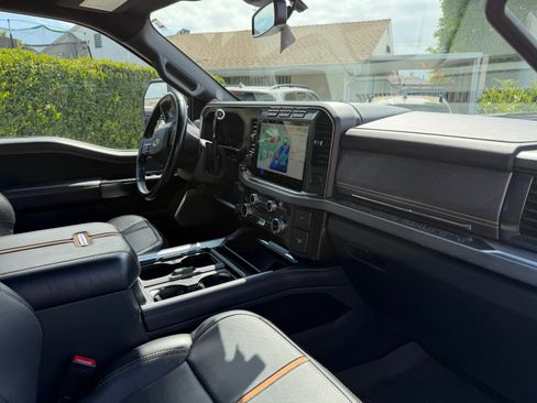 Used 2023 Ford F250 Platinum AWD/4WD image 10